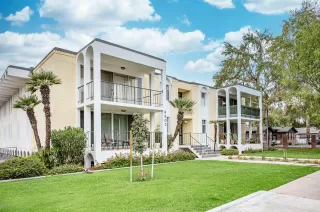 Photo #2: 6164196 Listing