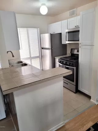 Photo #2: 6164288 Listing