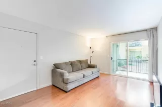 Photo #4: 6164607 Listing 