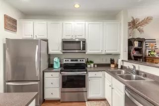 Photo #6: 6164807 Listing