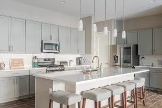 Photo #2: 6164868 Listing