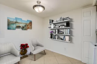 Photo #2: 6165028 Listing