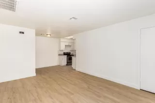 Photo #6: 6165069 Listing 