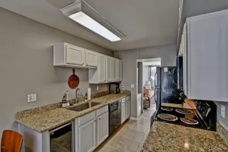 Photo #2: 6165131 Listing