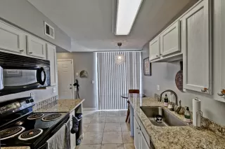 Photo #6: 6165131 Listing