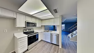 Photo #2: 6165232 Listing