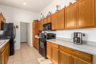 Photo #4: 6165307 Listing