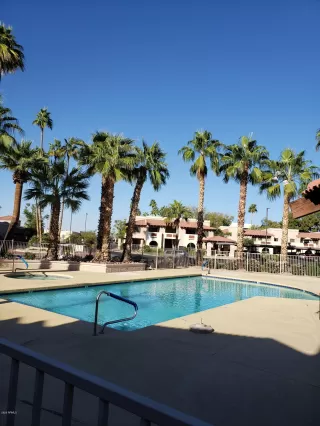 Photo #2: 6165323 Listing