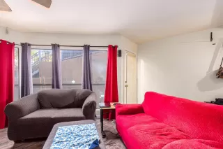 Photo #6: 6165432 Listing