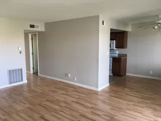 Photo #3: 6165475 Listing