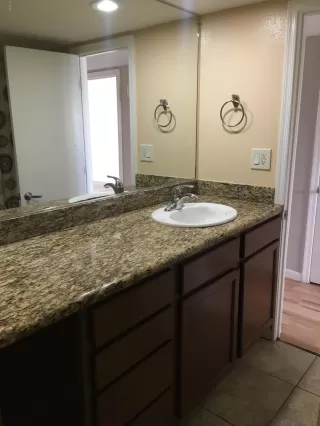 Photo #6: 6165475 Listing