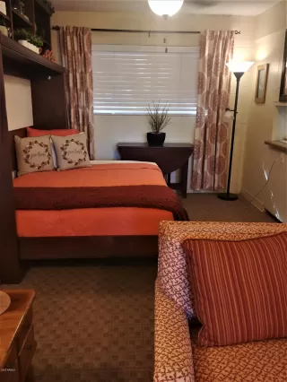 Photo #5: 6165551 Listing