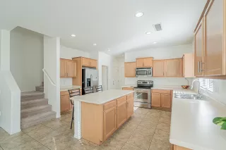 Photo #1: 6165712 Listing 