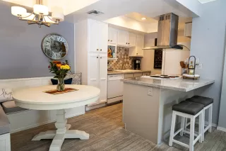 Photo #2: 6165932 Listing 