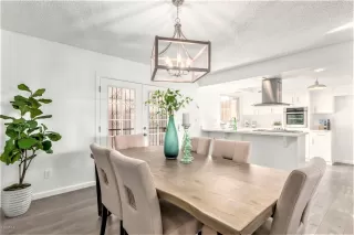 Photo #2: 6166080 Listing