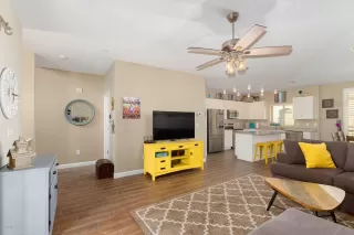 Photo #5: 6166841 Listing