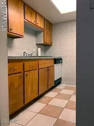 Photo #2: 6166988 Listing