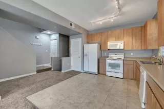 Photo #5: 6167031 Listing