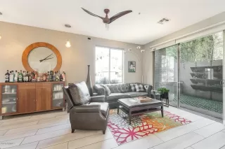 Photo #3: 6167143 Listing