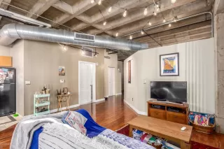 Photo #6: 6167292 Listing