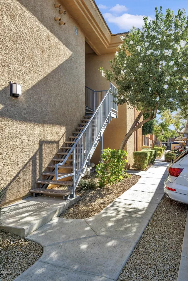 MLS: 6167413 Condo For Sale