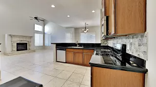 Photo #6: 6167655 Listing