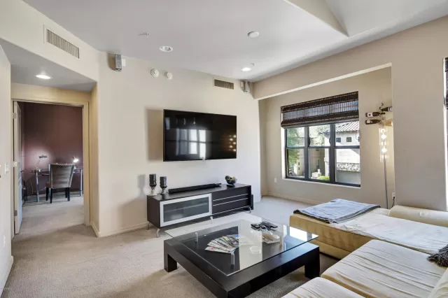 MLS: 6168012 Condo For Sale