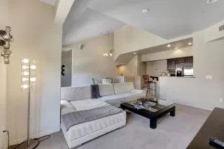 Photo #5: 6168012 Listing