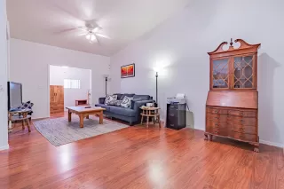 Photo #5: 6168054 Listing 