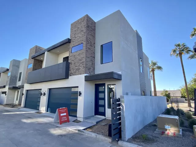 MLS: 6168226 Condo For Sale