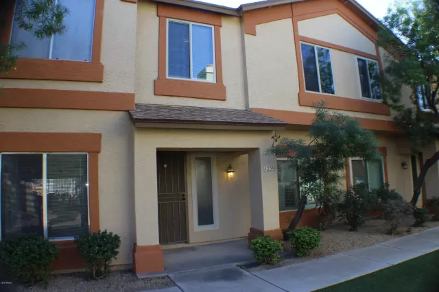 MLS: 6168833 Condo For Sale