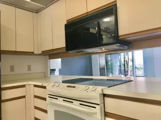 Photo #5: 6168907 Listing