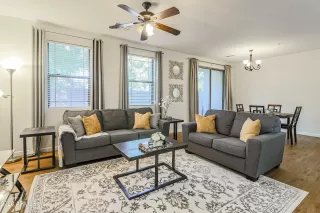 Photo #2: 6168994 Listing