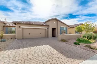 Photo #2: 6169023 Listing 