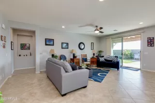 Photo #5: 6169023 Listing 