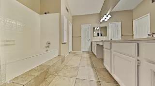 Photo #6: 6169324 Listing 