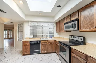 Photo #6: 6169448 Listing