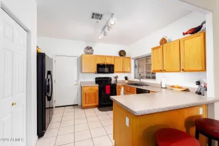 Photo #6: 6169514 Listing