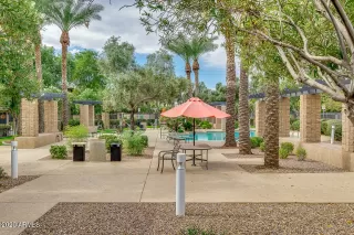 Photo #5: 6169557 Listing