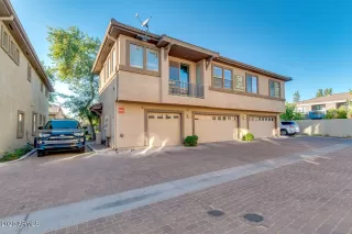 Photo #6: 6169557 Listing