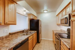 Photo #3: 6169600 Listing 