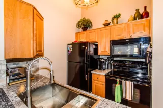 Photo #6: 6169692 Listing