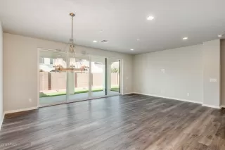 Photo #4: 6169701 Listing