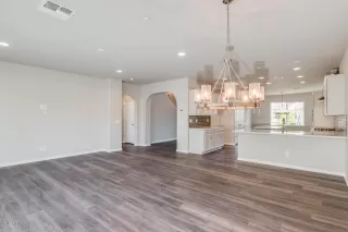 Photo #6: 6169701 Listing