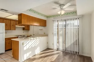 Photo #6: 6169806 Listing