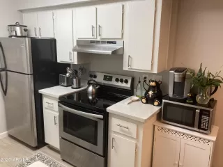 Photo #6: 6169870 Listing