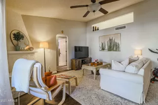 Photo #6: 6170044 Listing