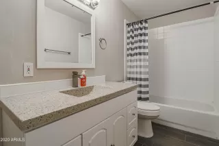 Photo #5: 6170086 Listing 