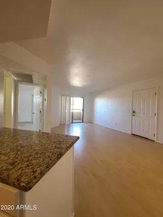 Photo #2: 6170633 Listing