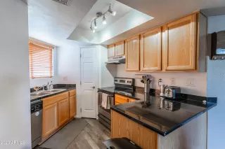 Photo #3: 6171062 Listing